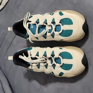 New Nike Tech Hera, new, size 11 women.  TAN AND TORQUISE.